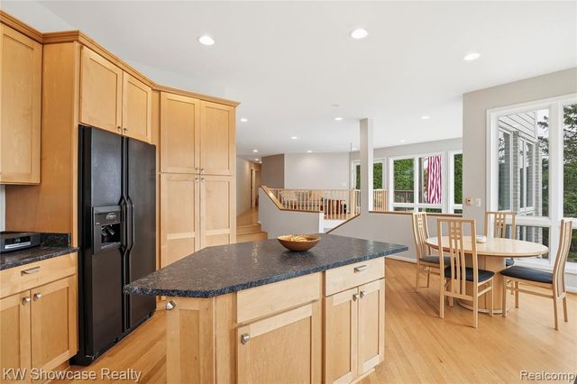 4614 Claudia Drive, Waterford, MI 48328