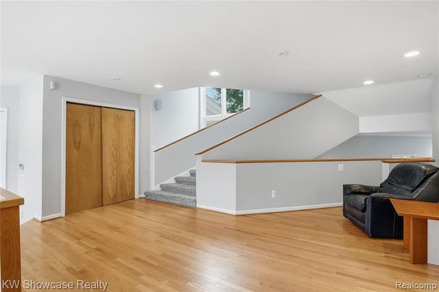 4614 Claudia Drive, Waterford, MI 48328