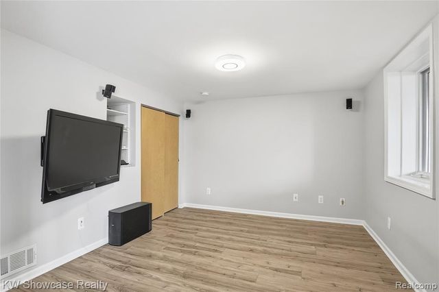 4614 Claudia Drive, Waterford, MI 48328