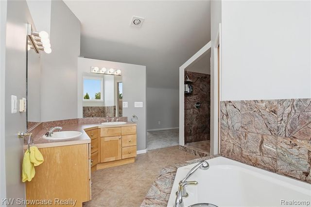 4614 Claudia Drive, Waterford, MI 48328