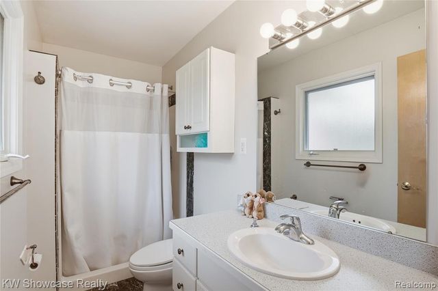 4614 Claudia Drive, Waterford, MI 48328