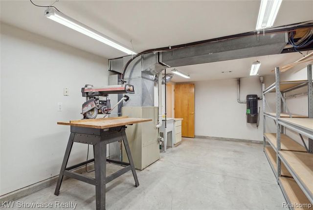 4614 Claudia Drive, Waterford, MI 48328