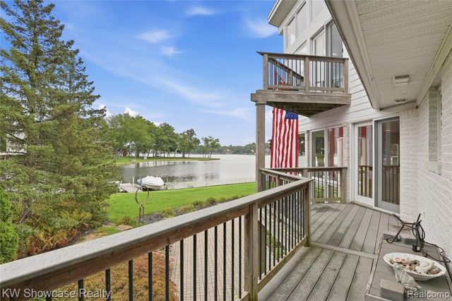 4614 Claudia Drive, Waterford, MI 48328