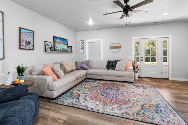 270 Sallie Lane, Melbourne, AR 72556