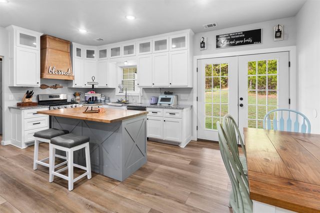 270 Sallie Lane, Melbourne, AR 72556