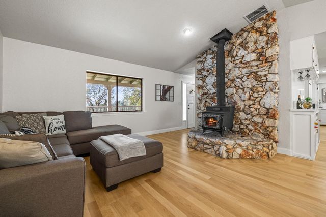 14580 Mcelroy Rd, Auburn, CA 95602