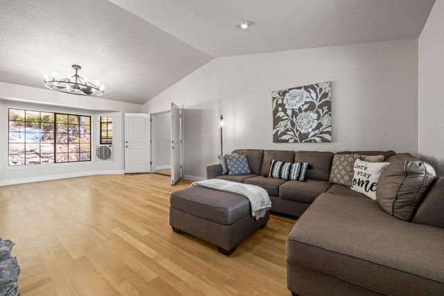 14580 Mcelroy Rd, Auburn, CA 95602