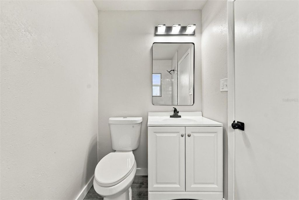 Image 12 of property listing at 5419 OLD CHENEY HIGHWAY, Orlando, FL 32807