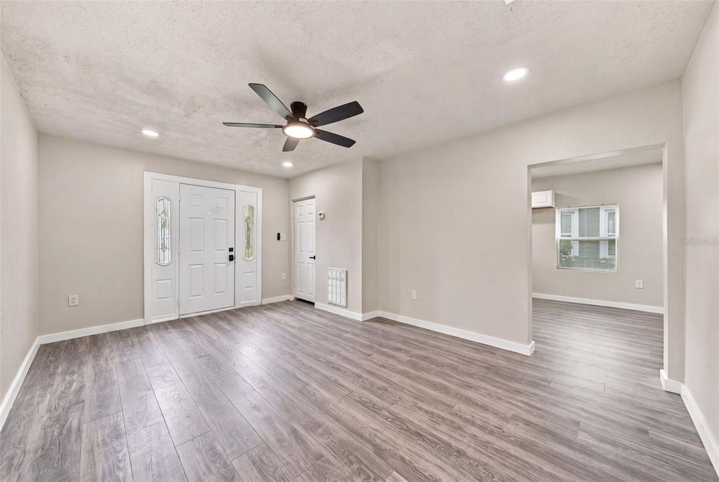 Image 21 of property listing at 5419 OLD CHENEY HIGHWAY, Orlando, FL 32807