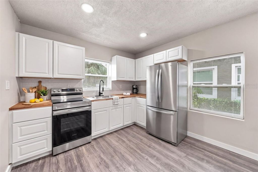 Image 5 of property listing at 5419 OLD CHENEY HIGHWAY, Orlando, FL 32807