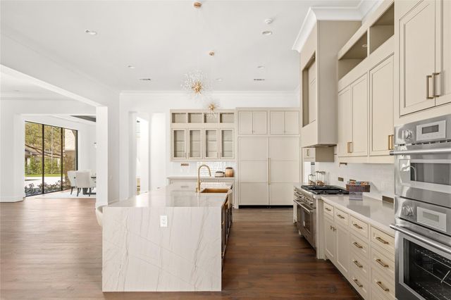 5517 Sturbridge Drive, Houston, TX 77056