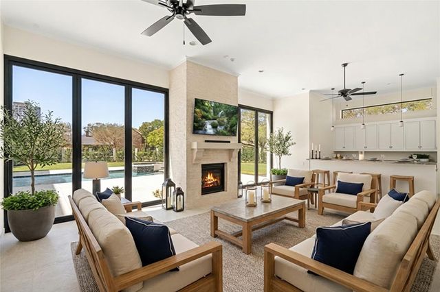 5517 Sturbridge Drive, Houston, TX 77056