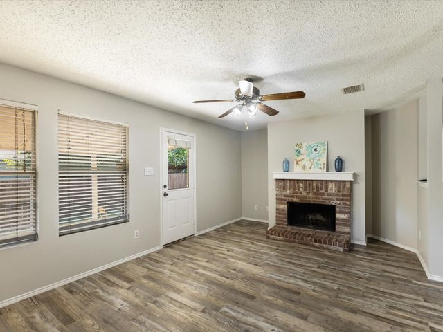 8212 Canoe Ridge Lane, Denton, TX 76210