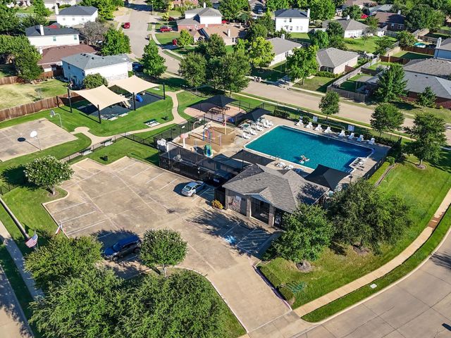 8212 Canoe Ridge Lane, Denton, TX 76210