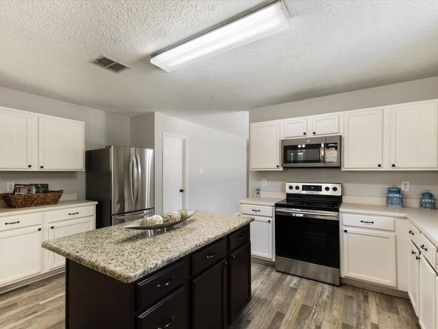 8212 Canoe Ridge Lane, Denton, TX 76210