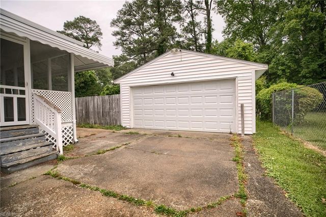 797 Old Oyster Point RD, Newport News, VA 23602