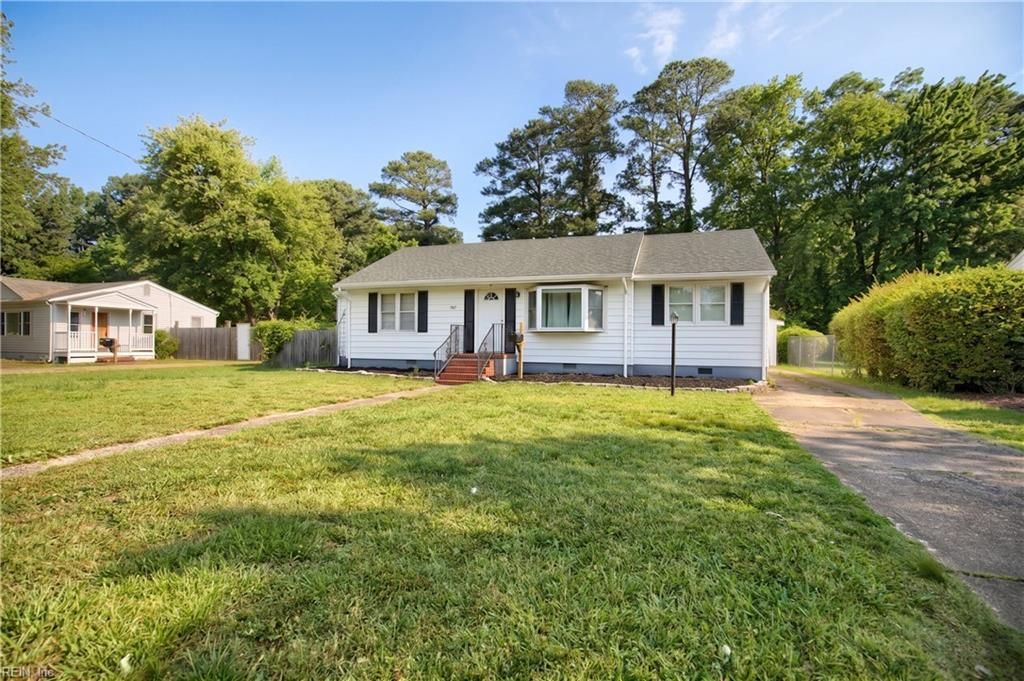 797 Old Oyster Point RD, Newport News, VA 23602