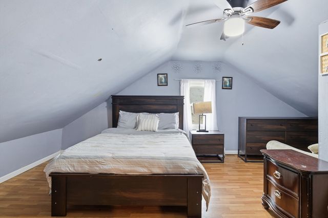 24 Jasper St, Springfield, MA 01109