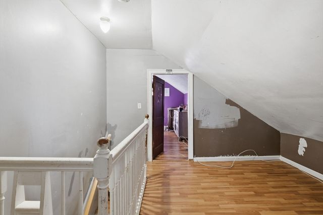 24 Jasper St, Springfield, MA 01109