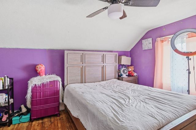 24 Jasper St, Springfield, MA 01109