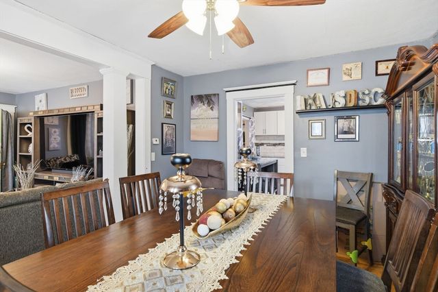 24 Jasper St, Springfield, MA 01109