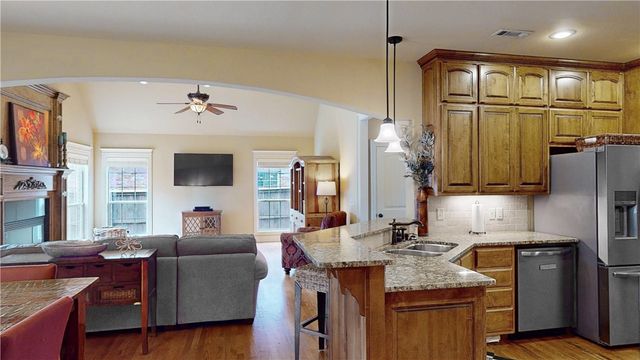 4904 SW Ridge Mont Road, Bentonville, AR 72713