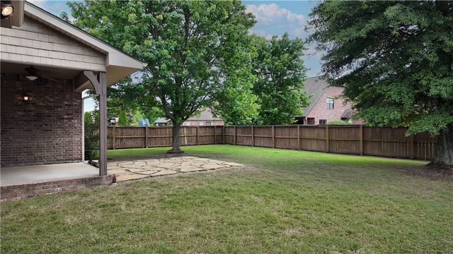 4904 SW Ridge Mont Road, Bentonville, AR 72713