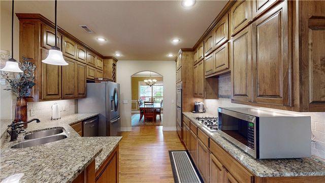 4904 SW Ridge Mont Road, Bentonville, AR 72713
