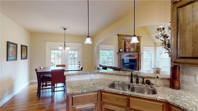 4904 SW Ridge Mont Road, Bentonville, AR 72713