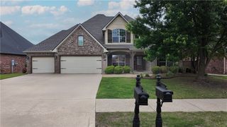 4904 SW Ridge Mont Road, Bentonville, AR 72713