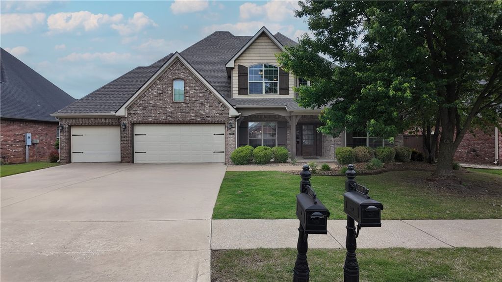 4904 SW Ridge Mont Road, Bentonville, AR 72713