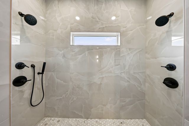 45 NW Crabtree Lane, Waukee, IA 50263