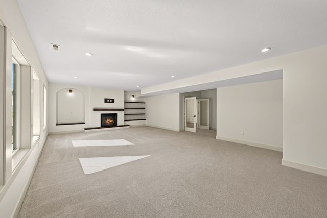 45 NW Crabtree Lane, Waukee, IA 50263