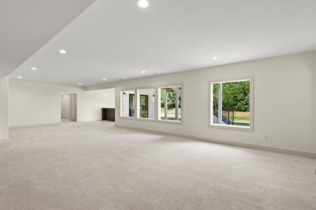 45 NW Crabtree Lane, Waukee, IA 50263