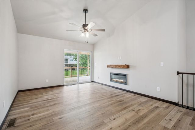 817 Prairie View Drive, West Branch, IA 52358