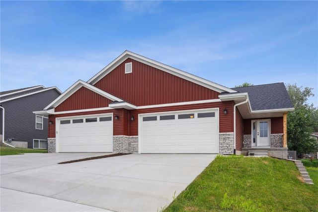 817 Prairie View Drive, West Branch, IA 52358