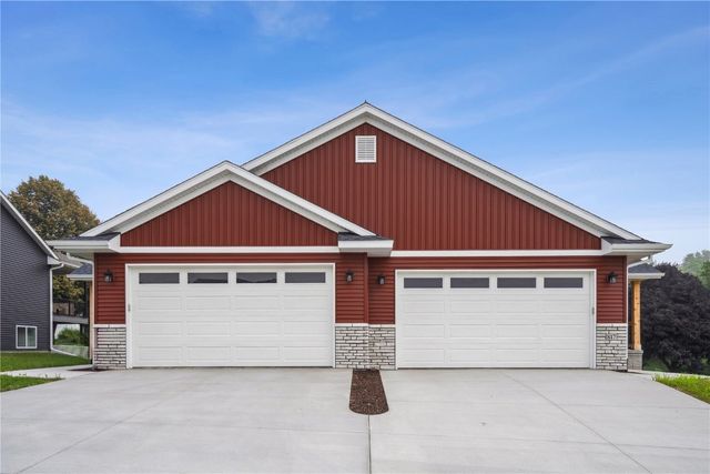 817 Prairie View Drive, West Branch, IA 52358