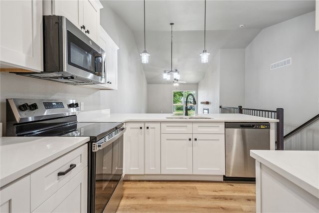 817 Prairie View Drive, West Branch, IA 52358