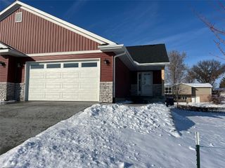 817 Prairie View Drive, West Branch, IA 52358