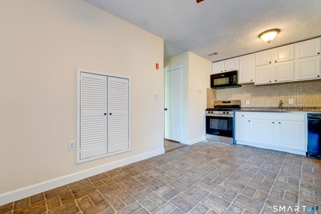 4 Birch Lane K, East Haven, CT 06513
