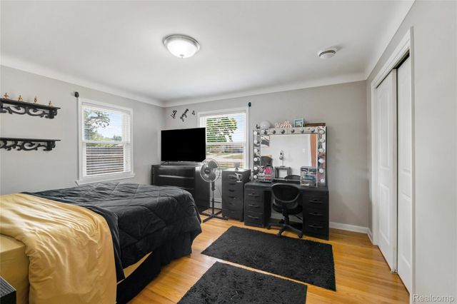 27200 Milton Avenue, Warren, MI 48092