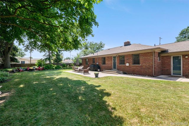 27200 Milton Avenue, Warren, MI 48092