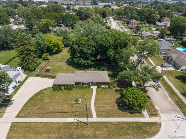 27200 Milton Avenue, Warren, MI 48092