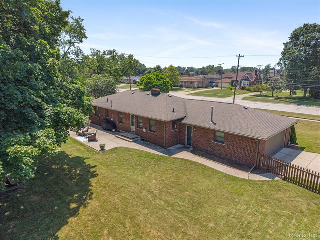 27200 Milton Avenue, Warren, MI 48092