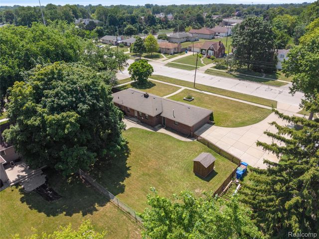 27200 Milton Avenue, Warren, MI 48092