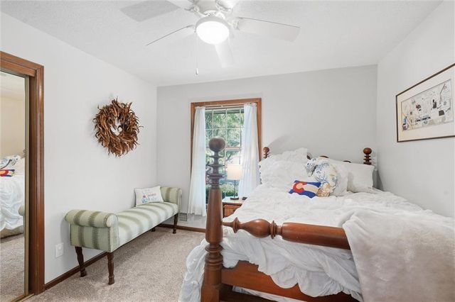 4397 SW Breezy Point Lane, Lee's Summit, MO 64082