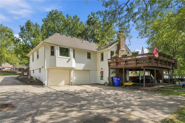 4397 SW Breezy Point Lane, Lee's Summit, MO 64082