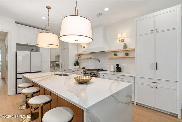 1318 1ST Street N, Jacksonville Beach, FL 32250