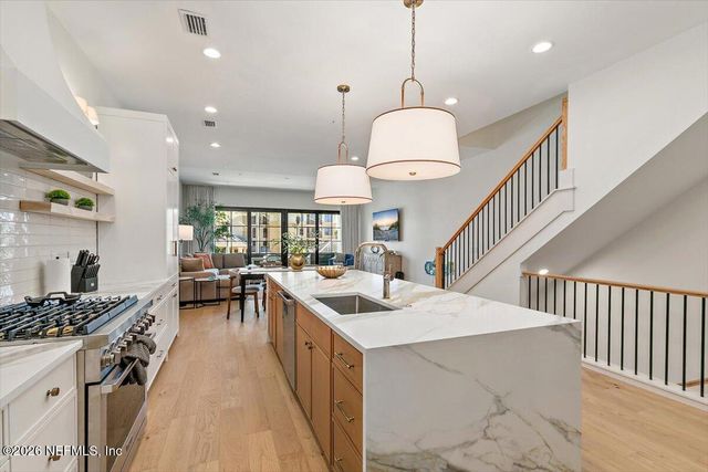 1318 1ST Street N, Jacksonville Beach, FL 32250