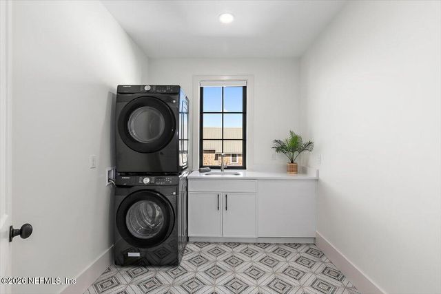 1318 1ST Street N, Jacksonville Beach, FL 32250